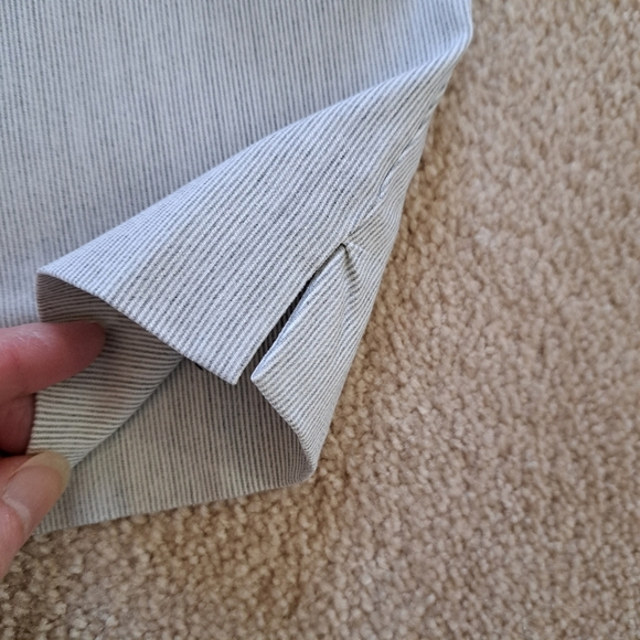 ❤️ Hilary Radley Bermuda Shorts Women's Size 8 Grey Stripe White Stretch - Picture 3 of 11